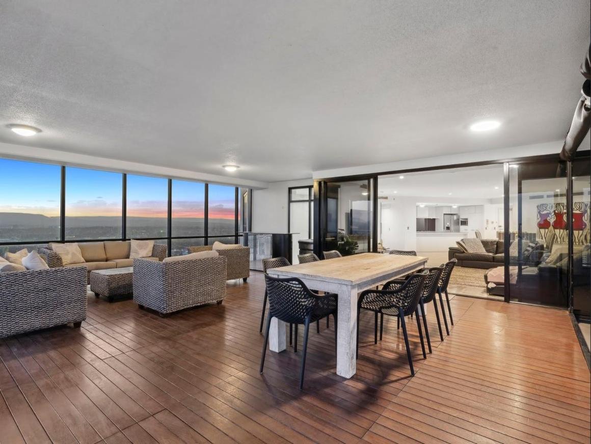 Circle On Cavill - Hosted By Coastal Letting Apartment Gold Coast Luaran gambar