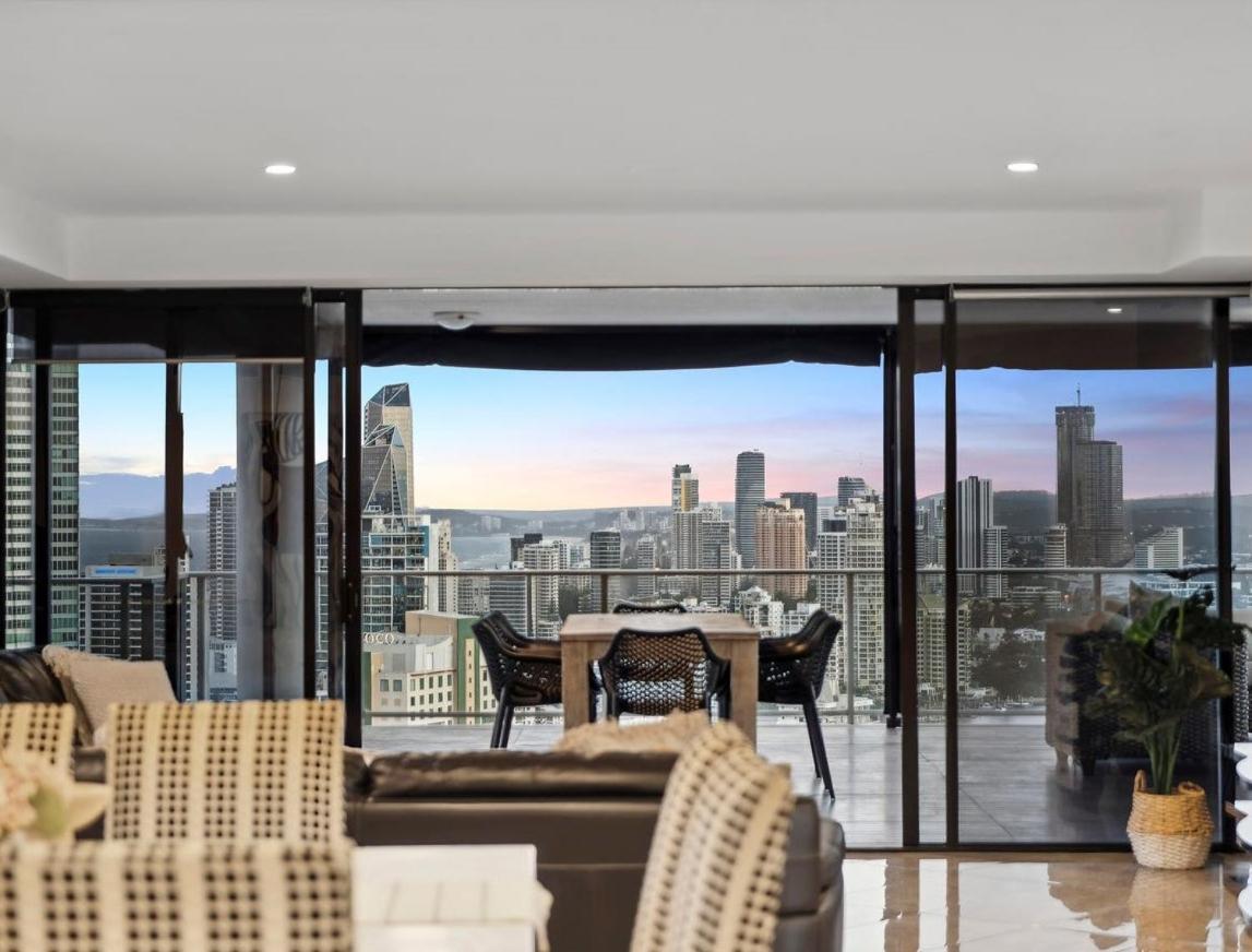 Circle On Cavill - Hosted By Coastal Letting Apartment Gold Coast Luaran gambar